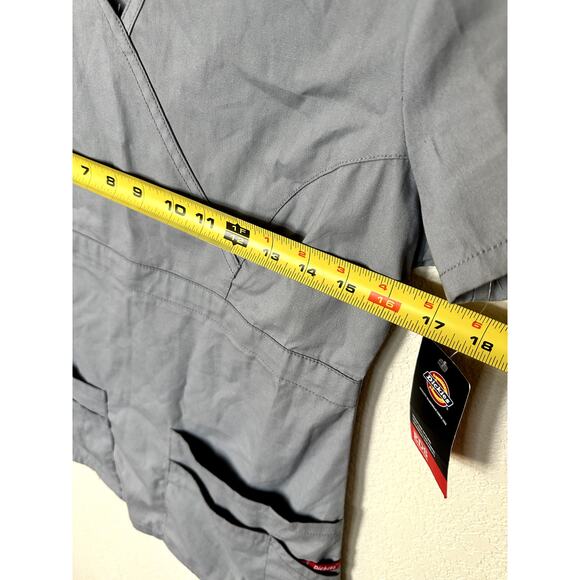 NWT Dickies Women’s XS Gray Scrub Top – EDS Signature V-Neck – Medical Uniform - Picture 11 of 12